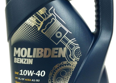 Добавка молибдена делает смазочную моторную жидкость MANNOL Molibden Benzin 10W40 особенной